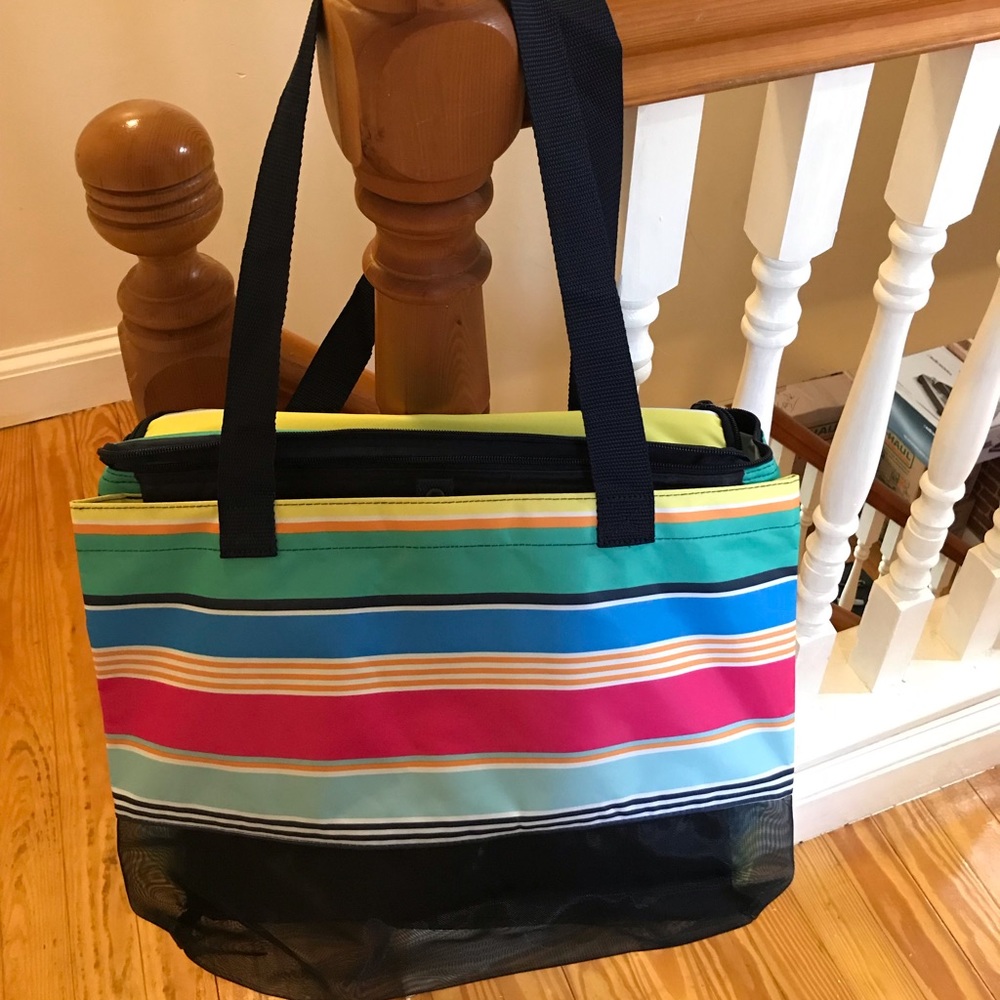 BNWOT Thirty-One Sand’N’Shore Thermal Tote!